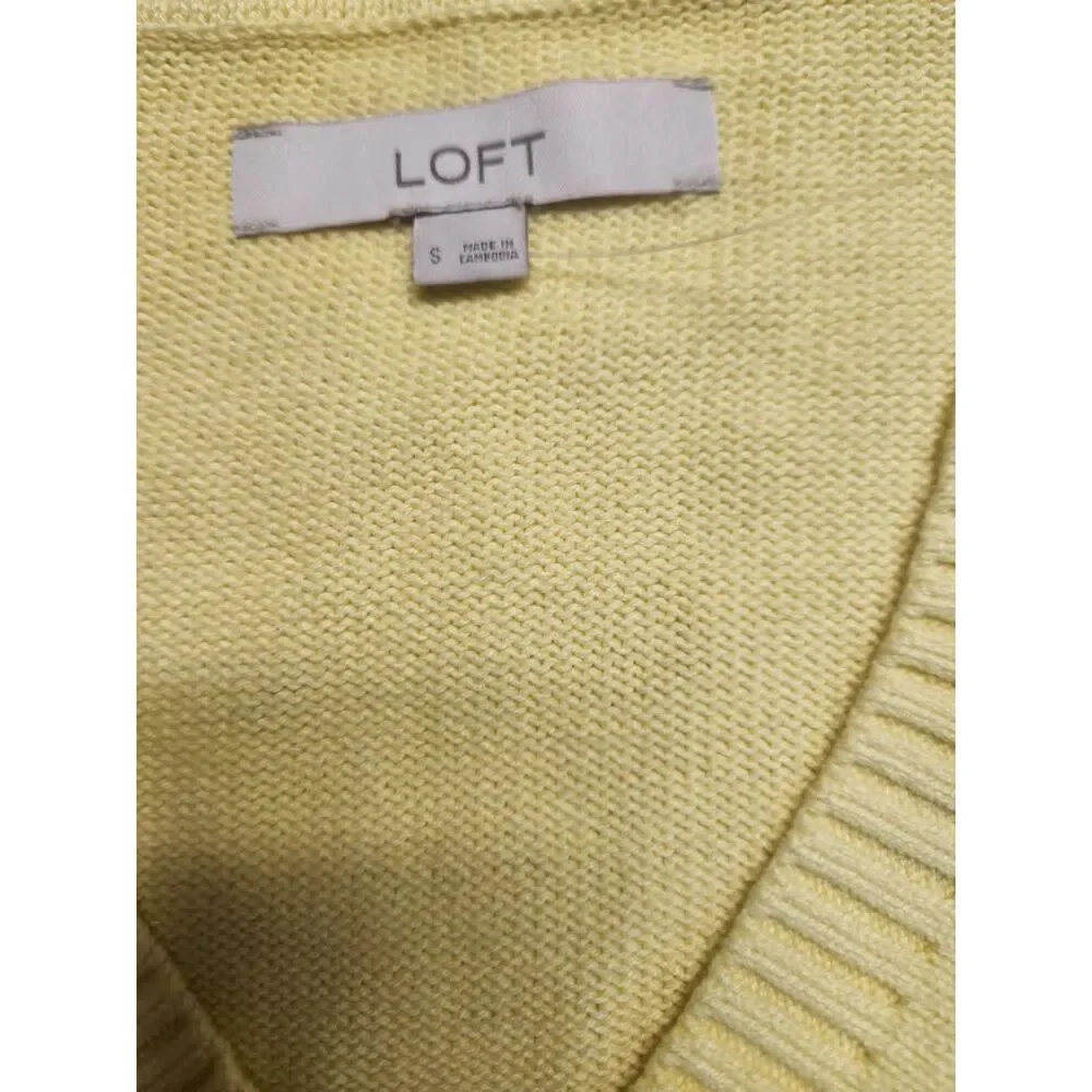 Loft Women's Yellow Short Sleeve Sweater Size Small